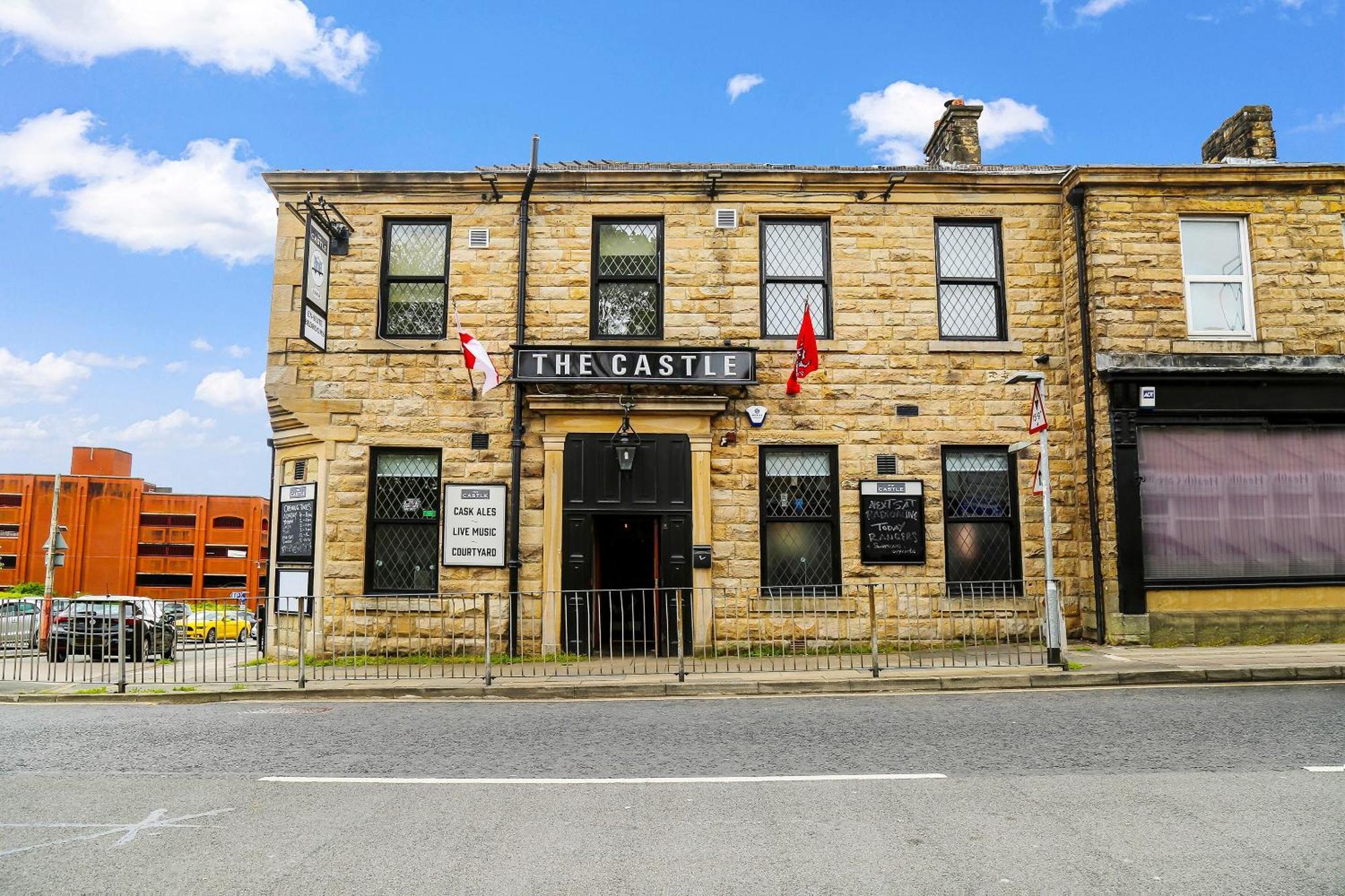 Oyo Castle Hotel, Accrington Exterior photo